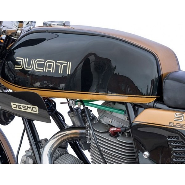 058  Ducati 750, 900 SS